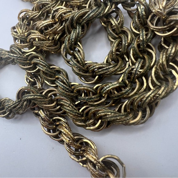 Rare Monet Damita Gold Tone Lariat Tassel Necklace Book Piece - Picture 9 of 10